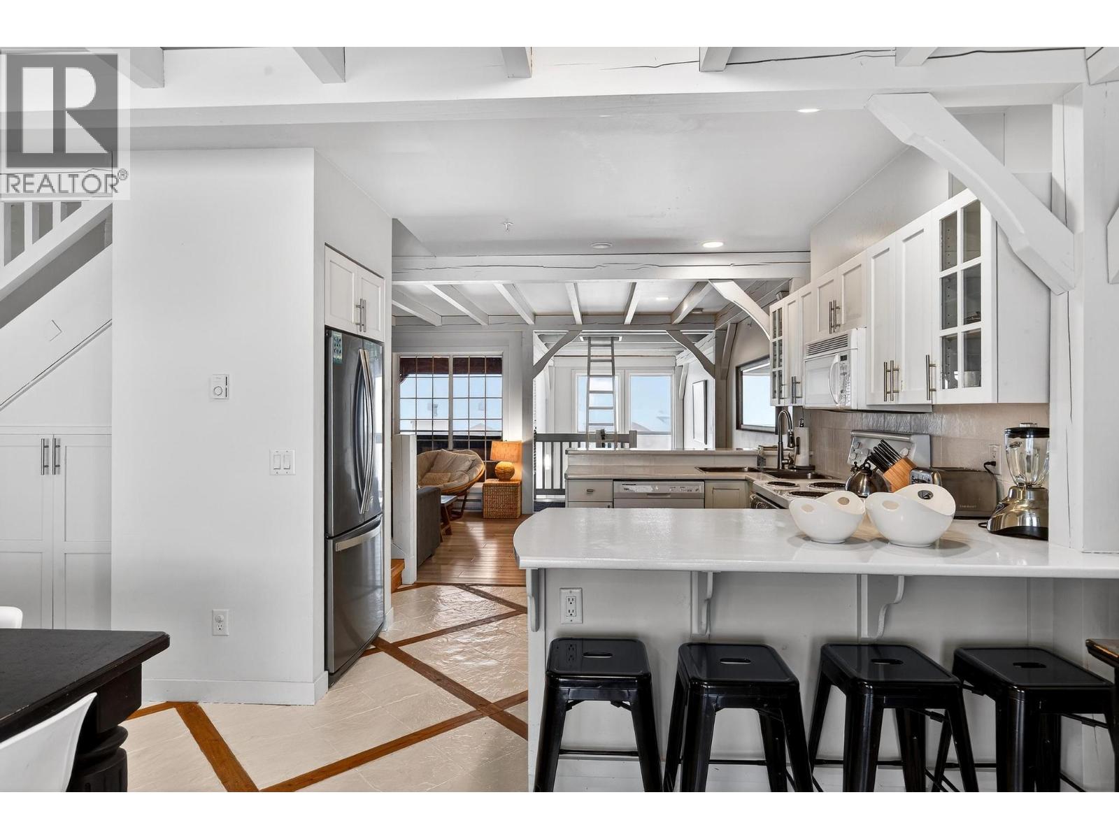 13 220 Kettleview Road, Big White