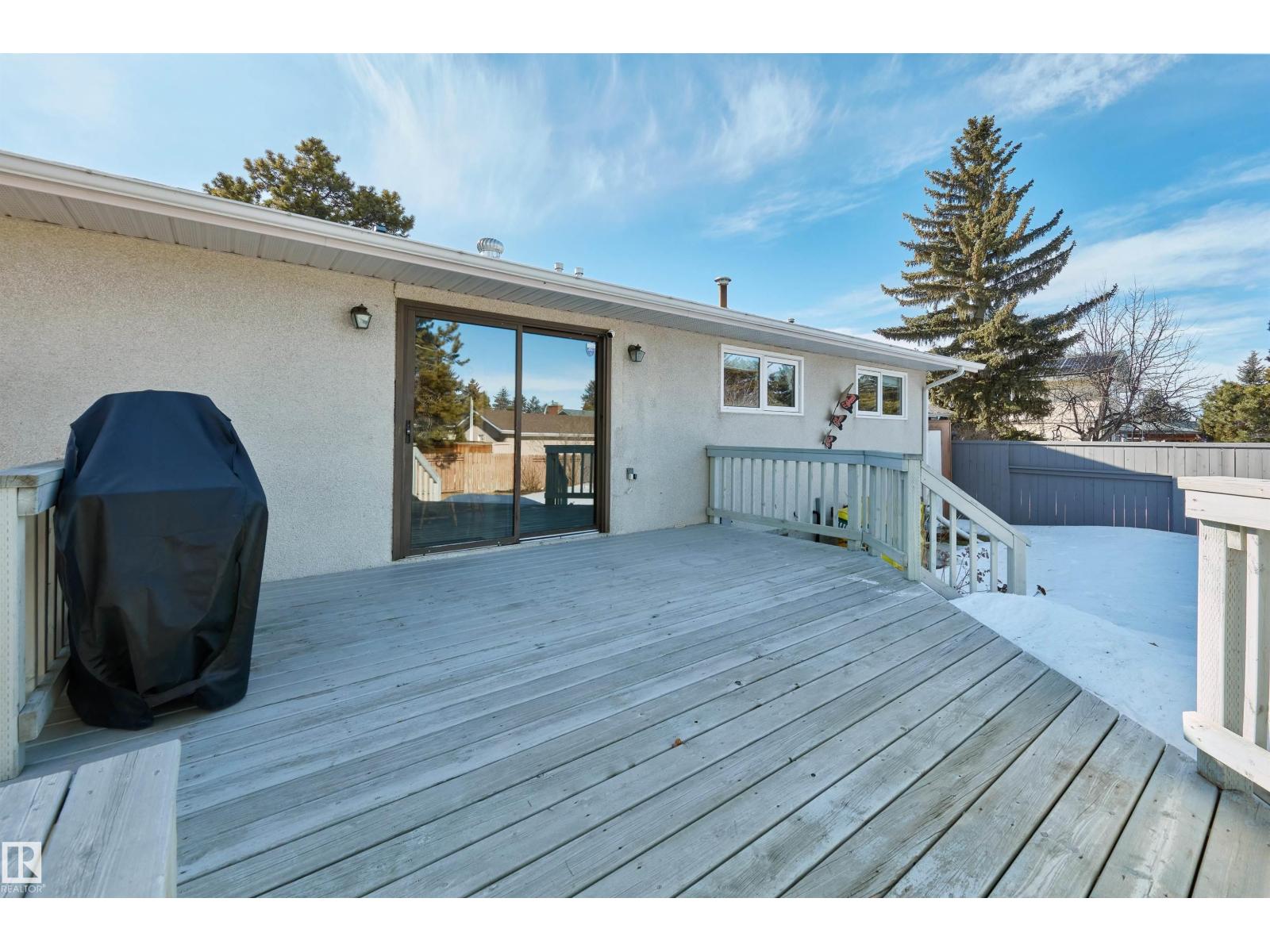 10928 36A AV NW, Edmonton