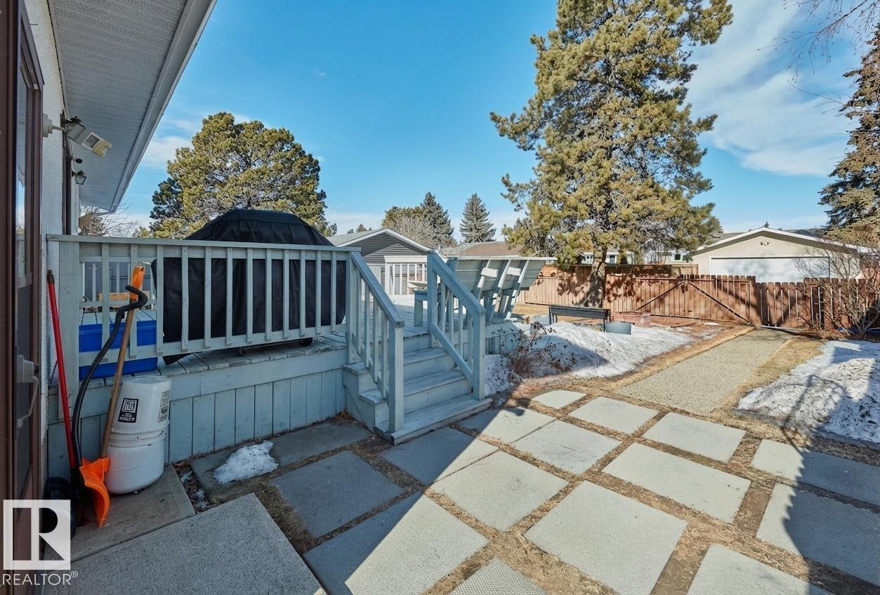 10928 36A AV NW, Edmonton