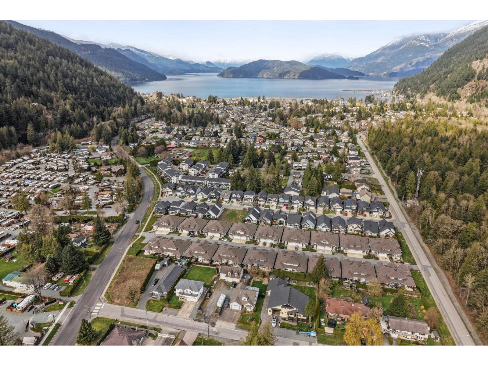 17 628 MCCOMBS DRIVE, Harrison Hot Springs, Harrison Hot Springs