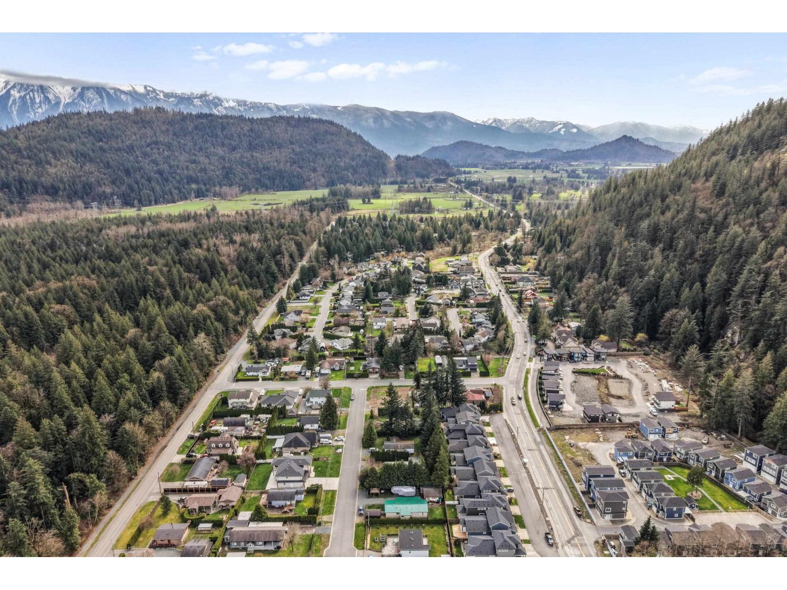 17 628 MCCOMBS DRIVE, Harrison Hot Springs, Harrison Hot Springs