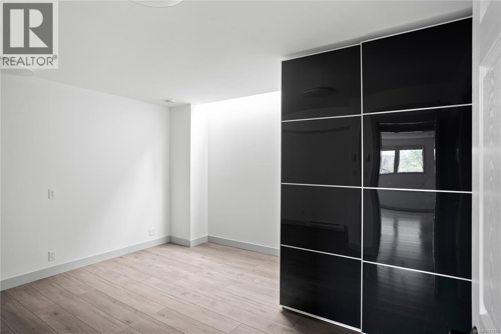 1087 Totemwood Lane - 44
