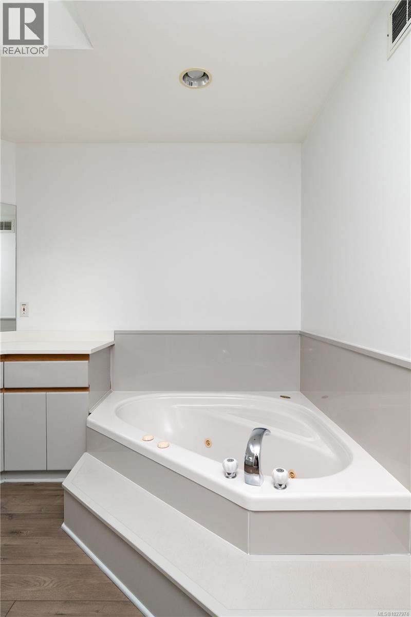 1087 Totemwood Lane - 34