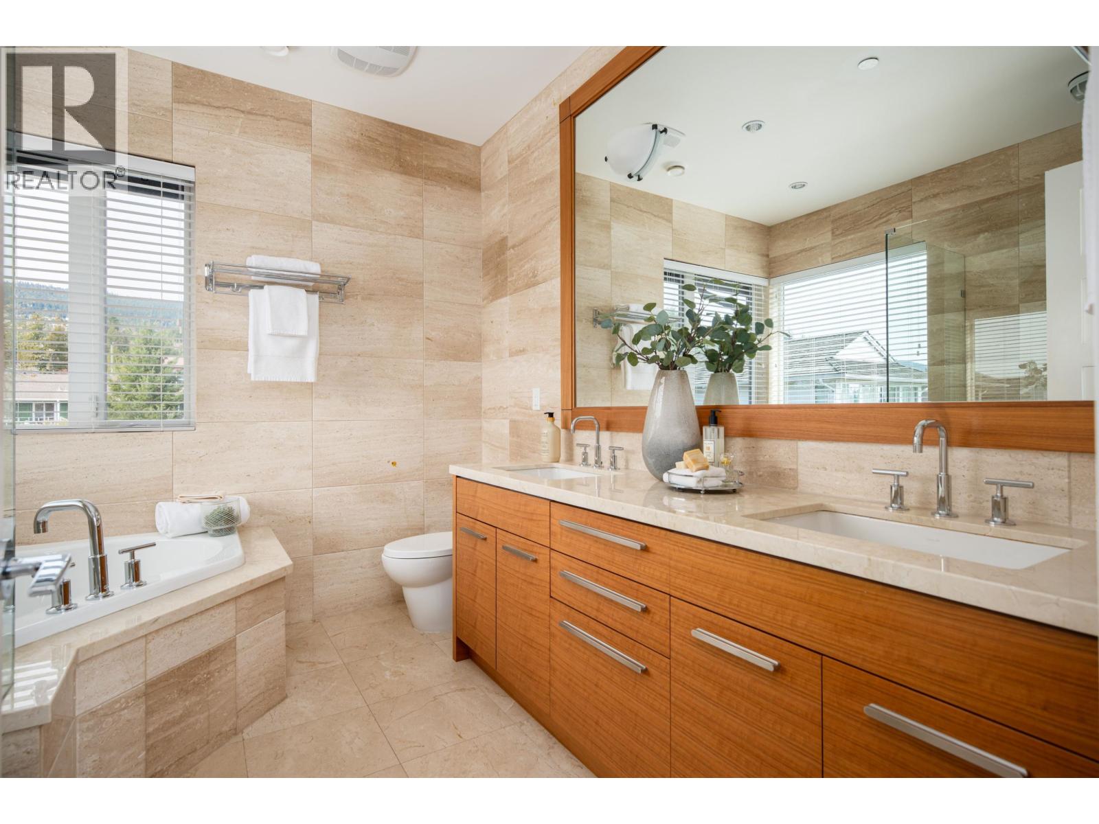 1175 HAYWOOD AVENUE, West Vancouver