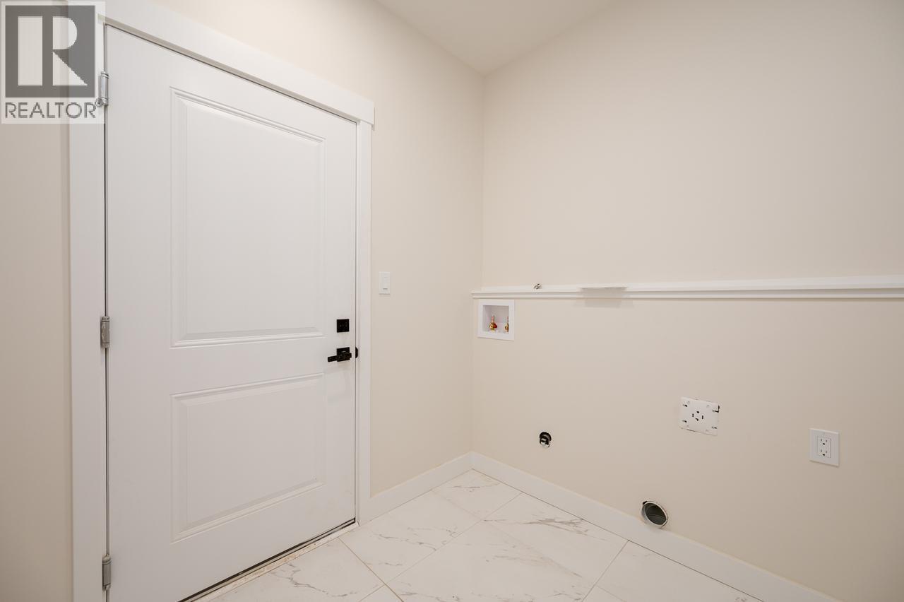 #22 1900 ORD Road - 14