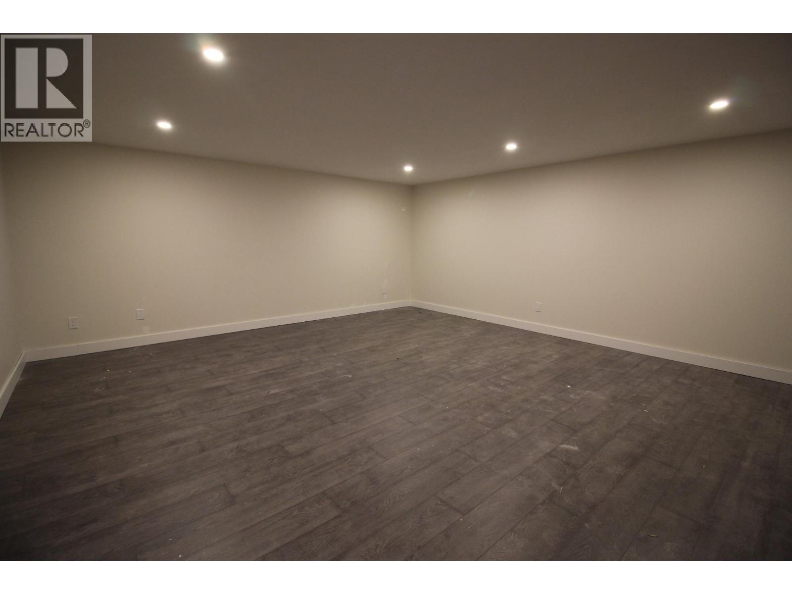 #22 1900 ORD Road - 19