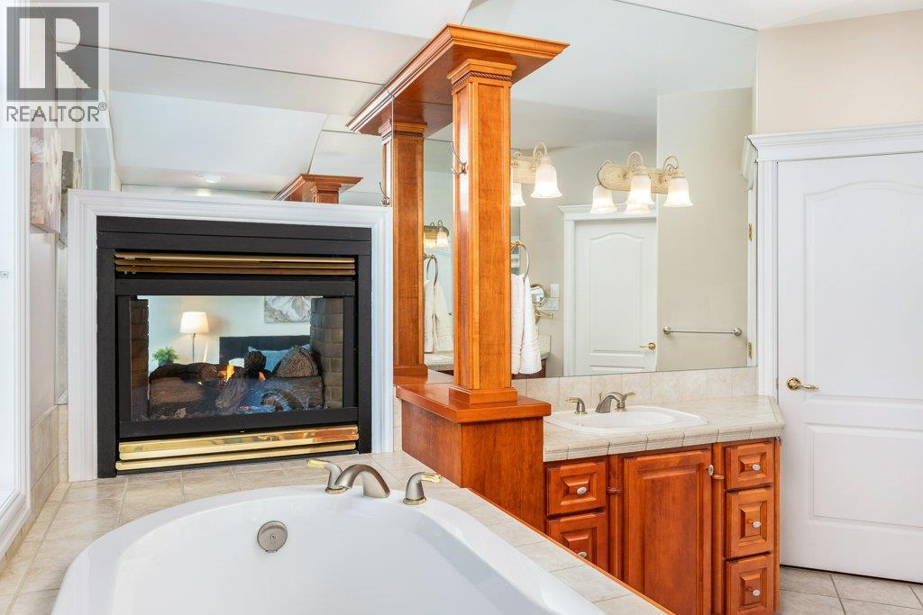 13713 Ponderosa Way, Coldstream