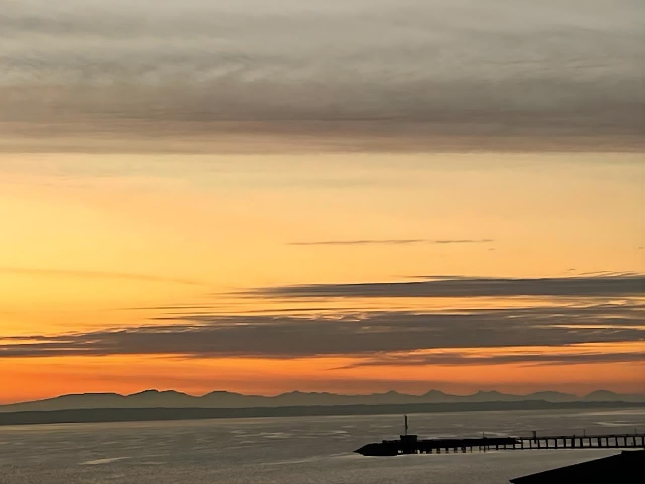 406 15621 MARINE DRIVE, White Rock