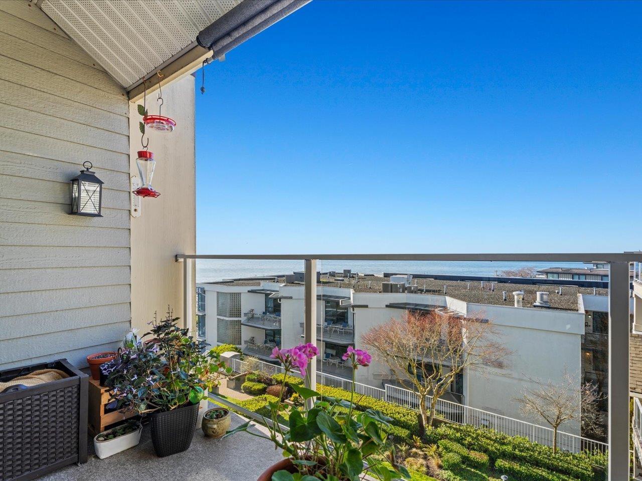 406 15621 MARINE DRIVE, White Rock