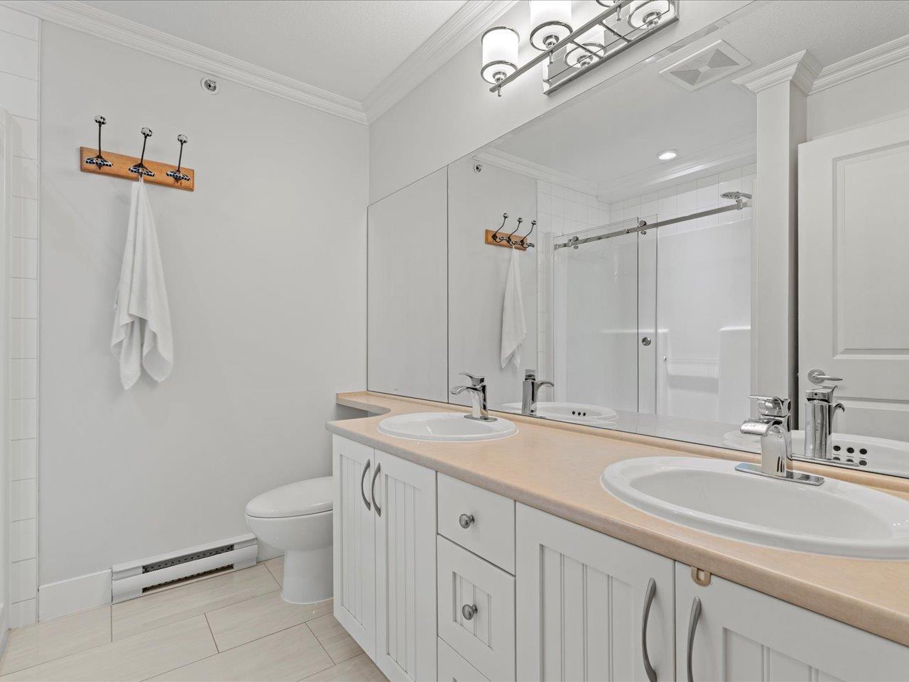 406 15621 MARINE DRIVE, White Rock