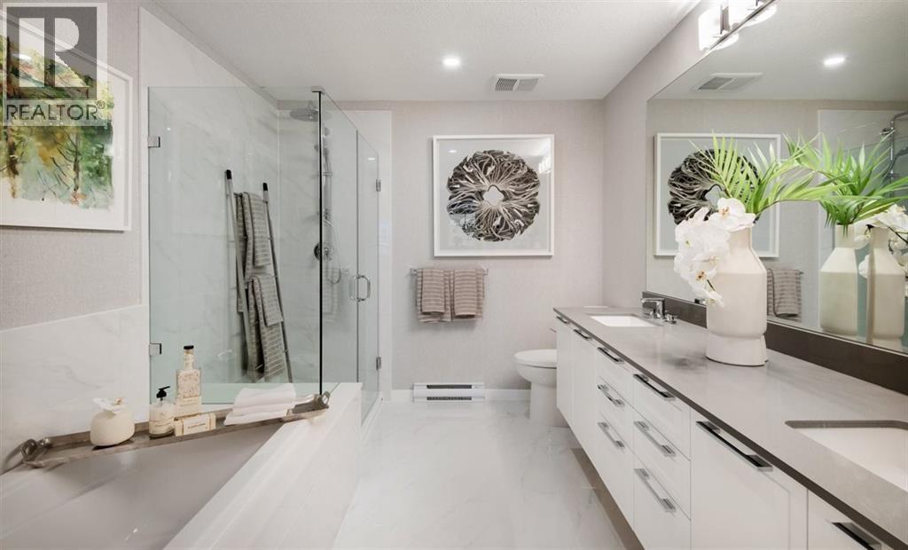 #12B-5551 ADMIRAL Way, Delta