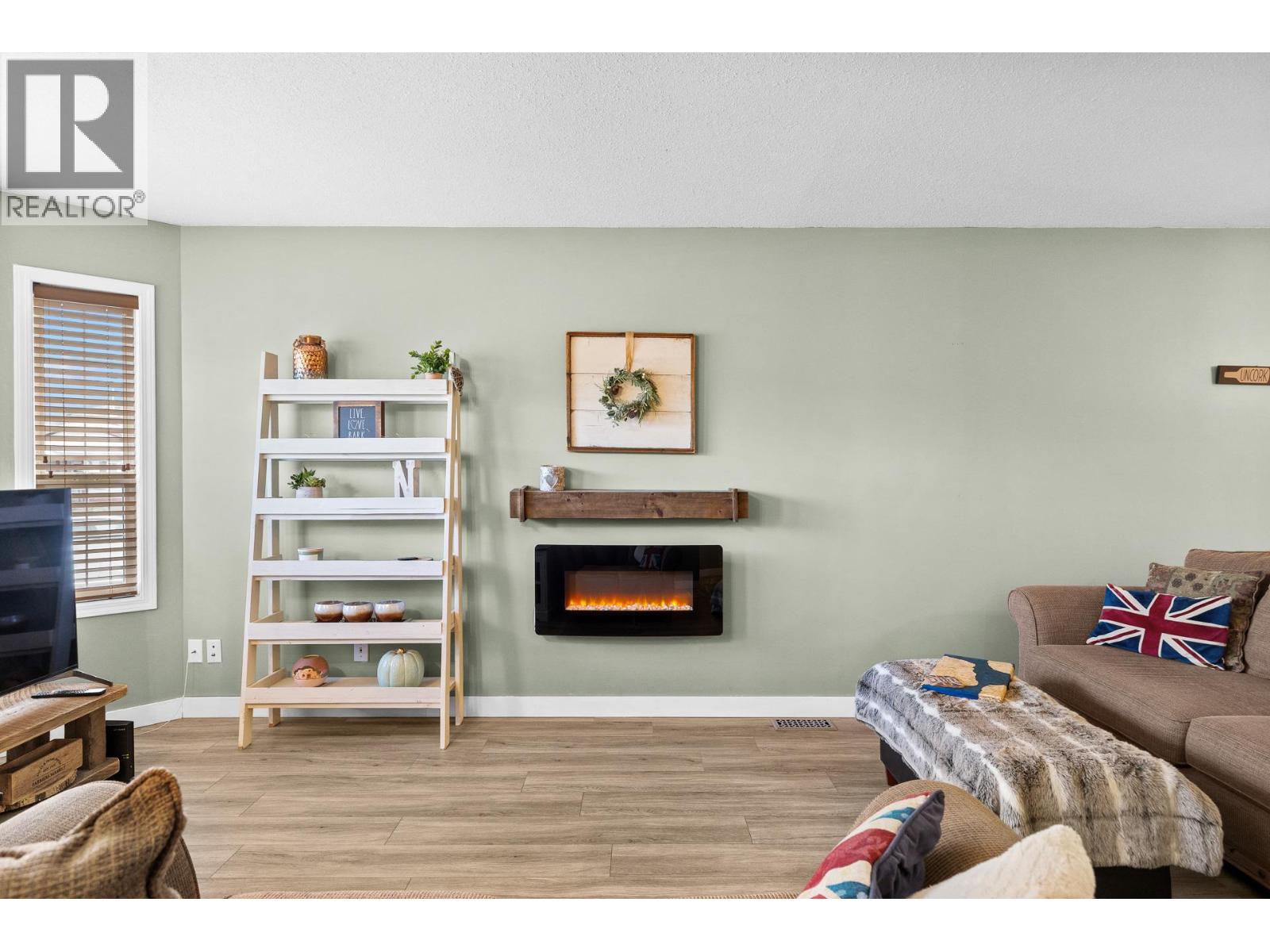 190 Ritchie Court - 6