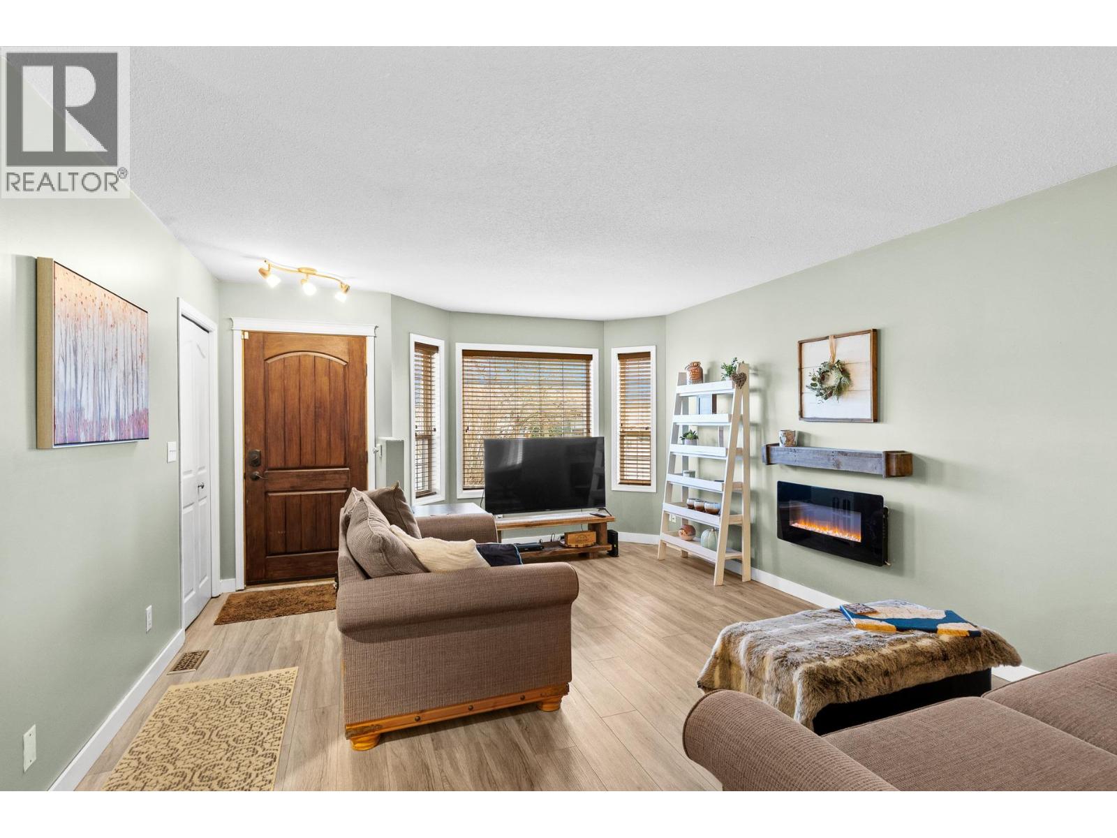 190 Ritchie Court - 4