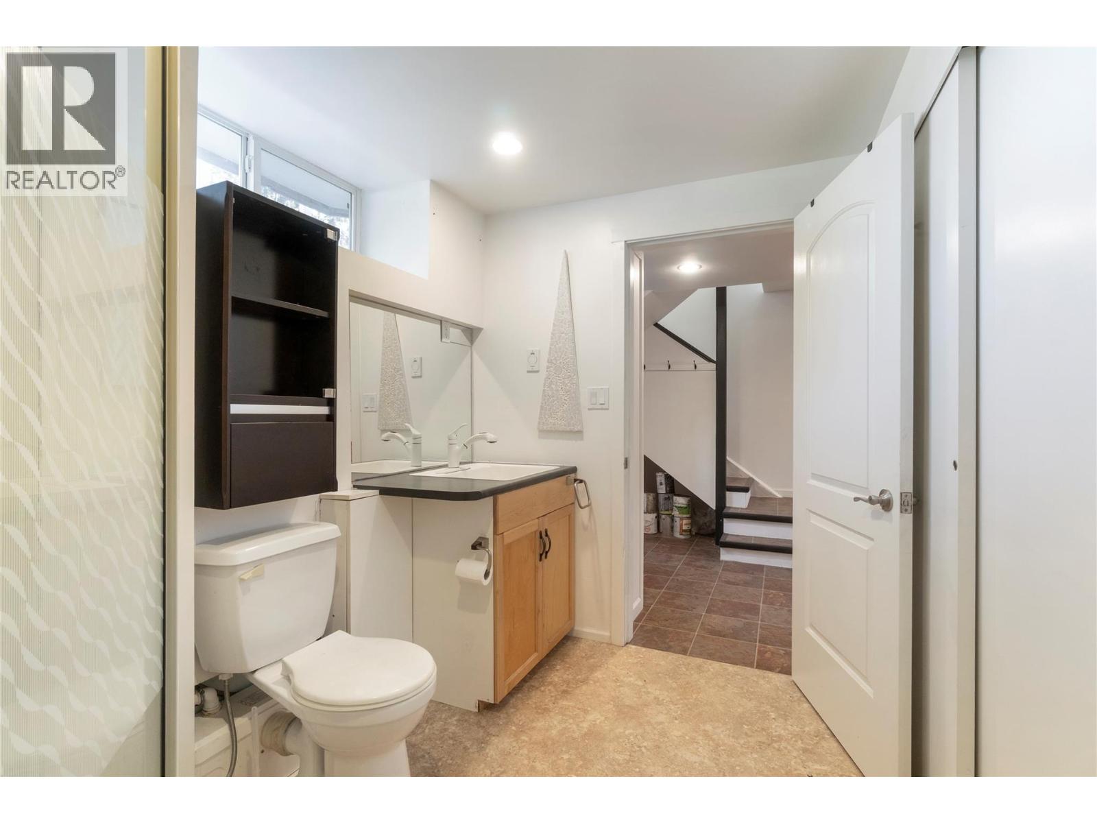 4091 10 Avenue SE, Salmon Arm