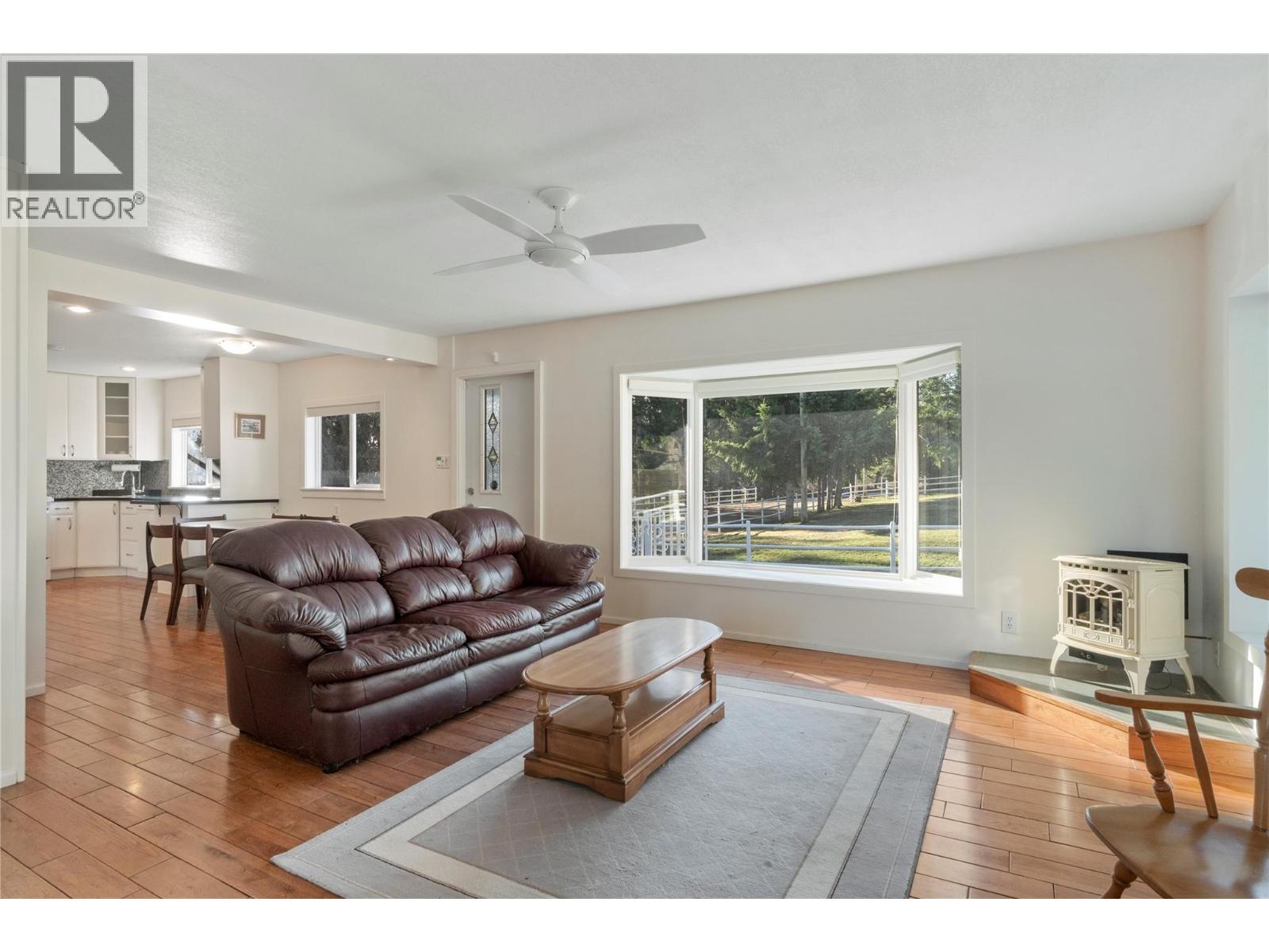 4091 10 Avenue SE, Salmon Arm