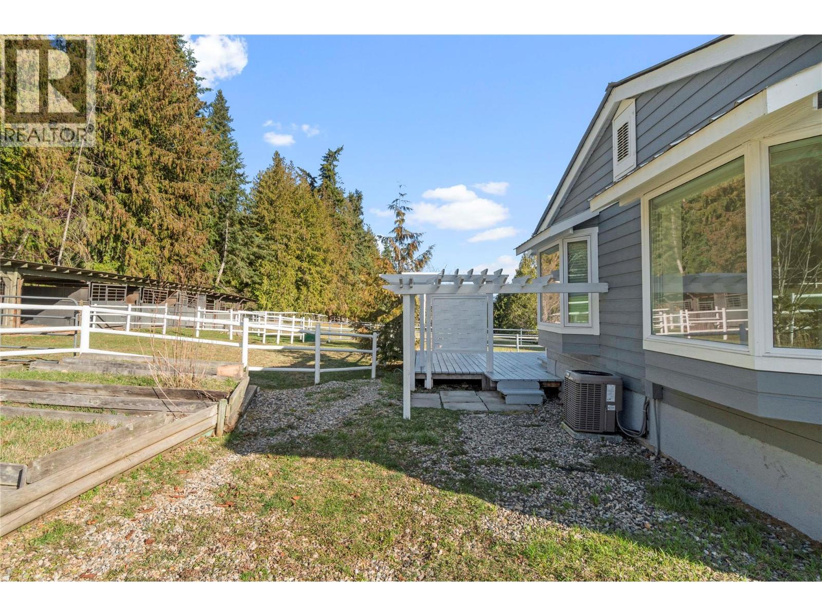 4091 10 Avenue SE - 30