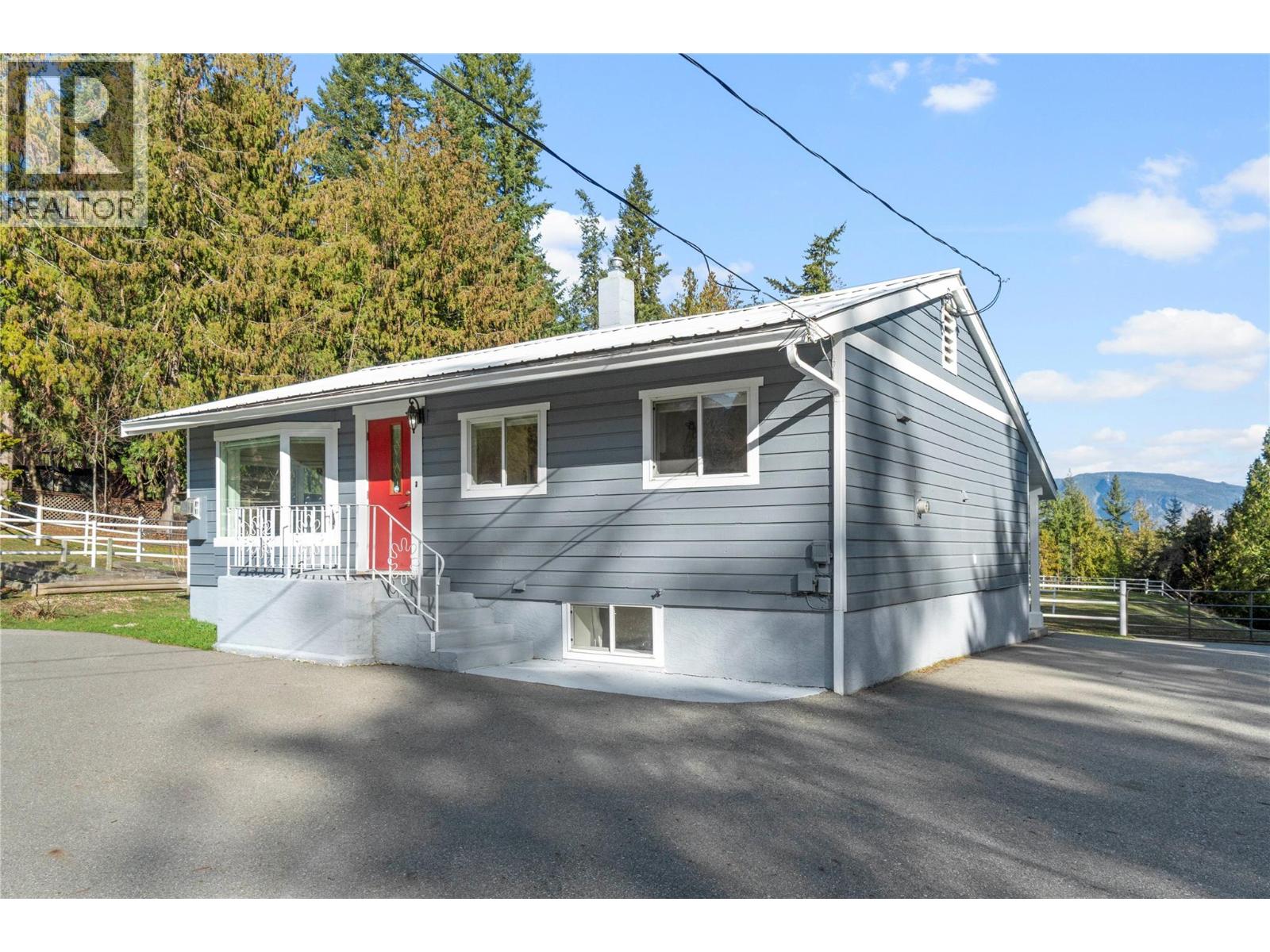 4091 10 Avenue SE, Salmon Arm