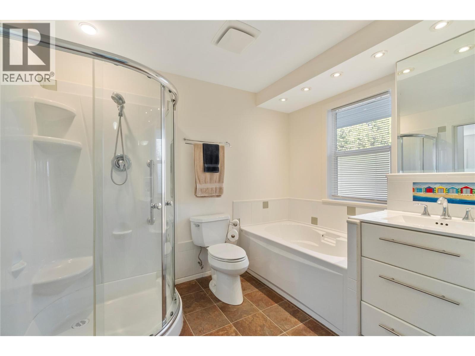 4091 10 Avenue SE - 17
