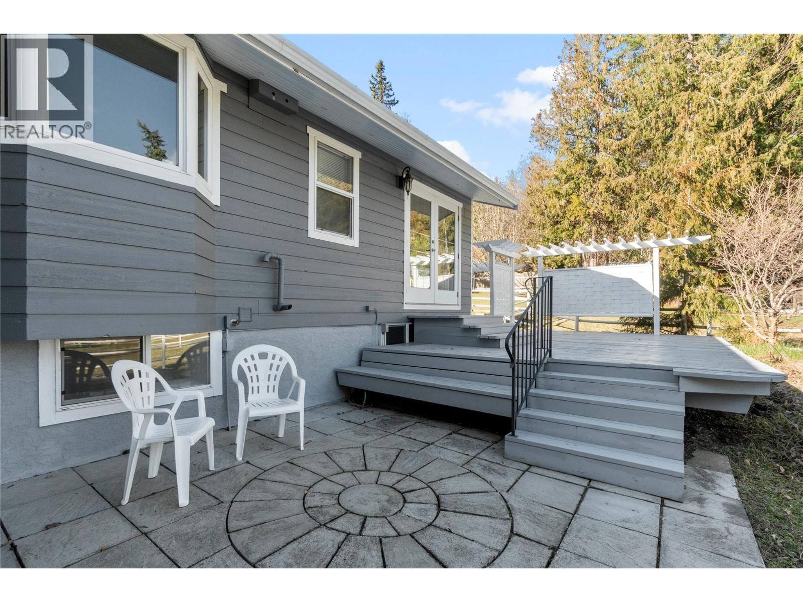 4091 10 Avenue SE, Salmon Arm