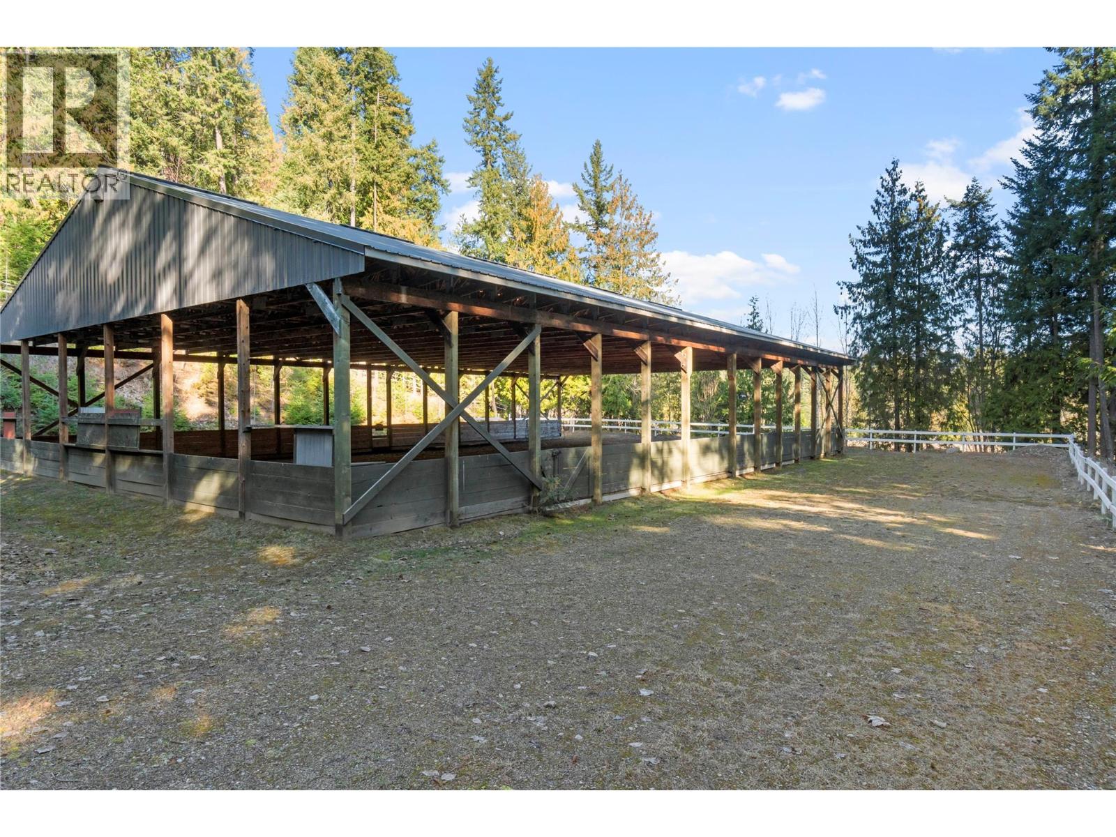 4091 10 Avenue SE, Salmon Arm