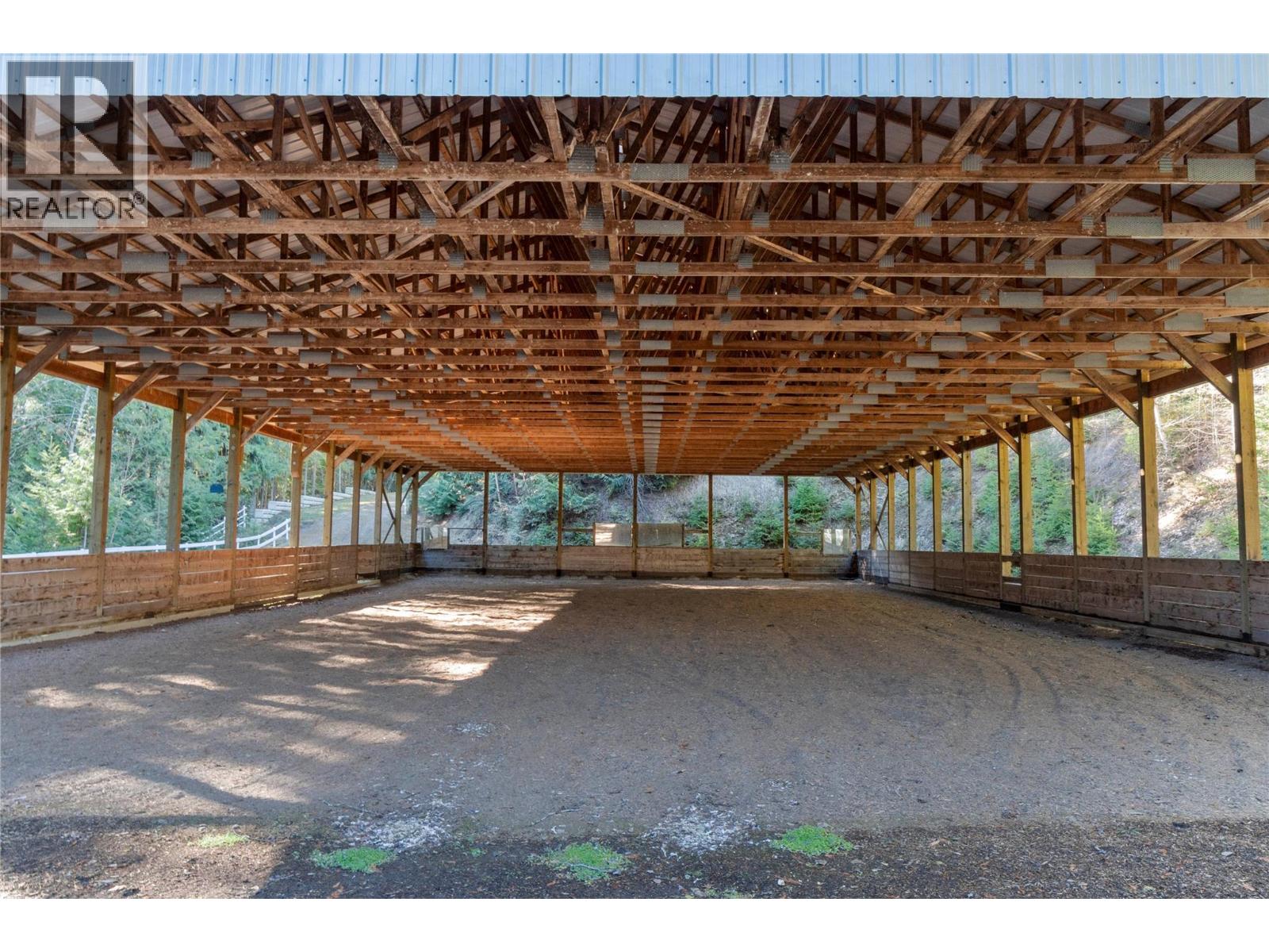 4091 10 Avenue SE, Salmon Arm