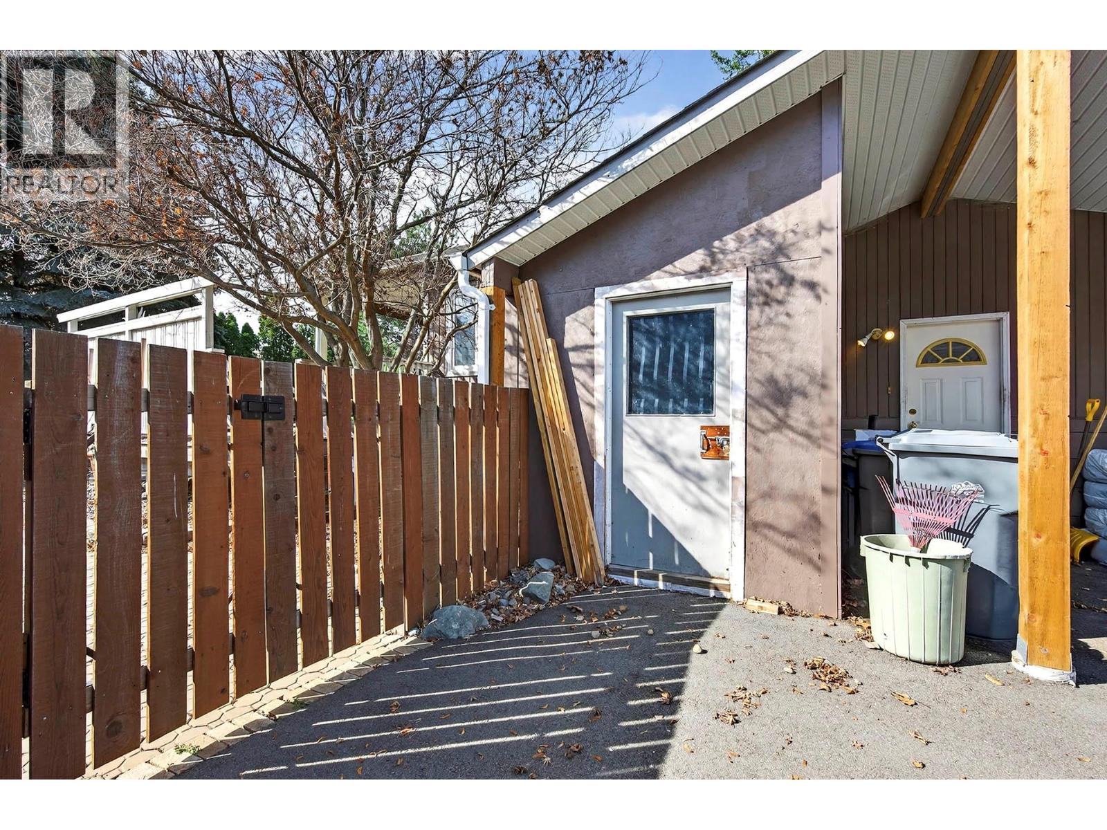 877 McArthur Drive, Kamloops