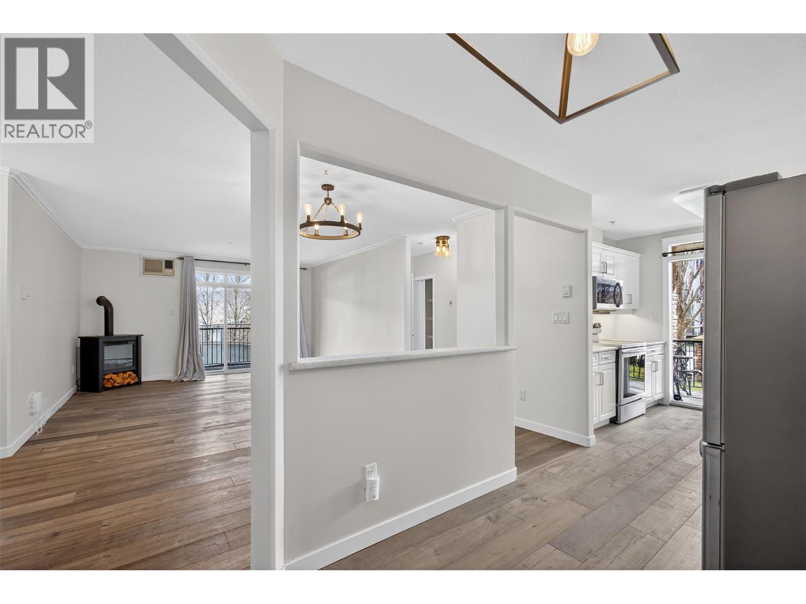 #101 303 Whitman Road - 10