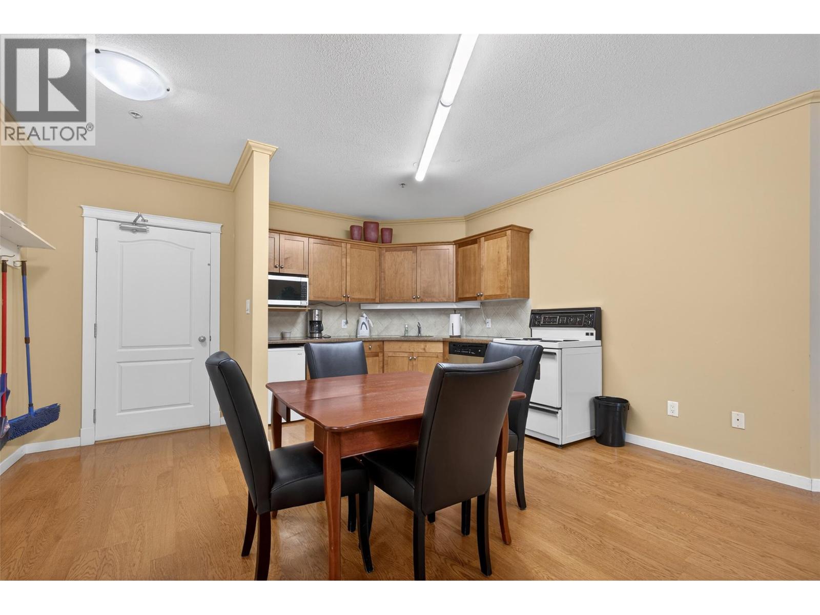 #101 303 Whitman Road - 43