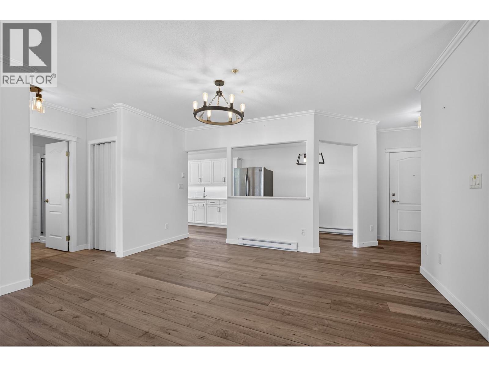#101 303 Whitman Road - 6
