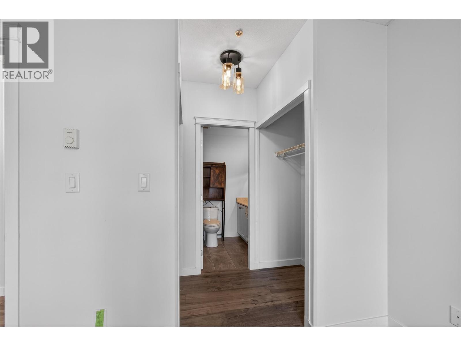 #101 303 Whitman Road - 17