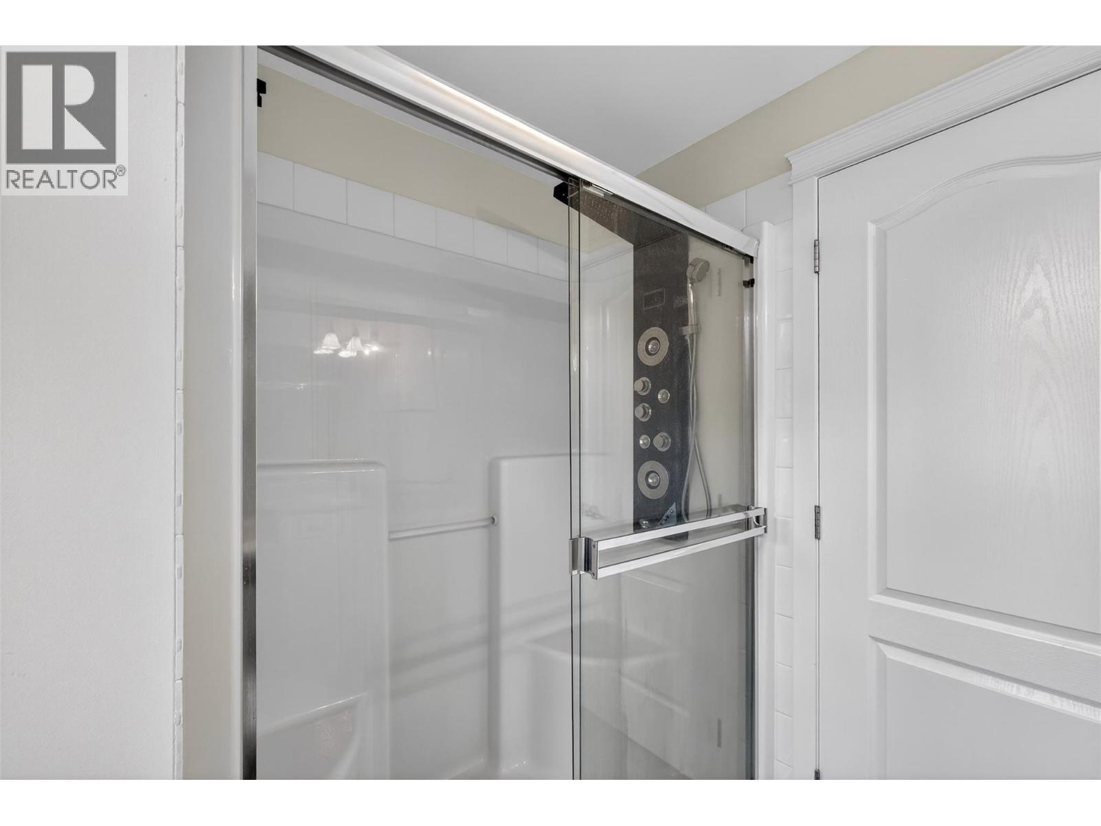 #101 303 Whitman Road - 25