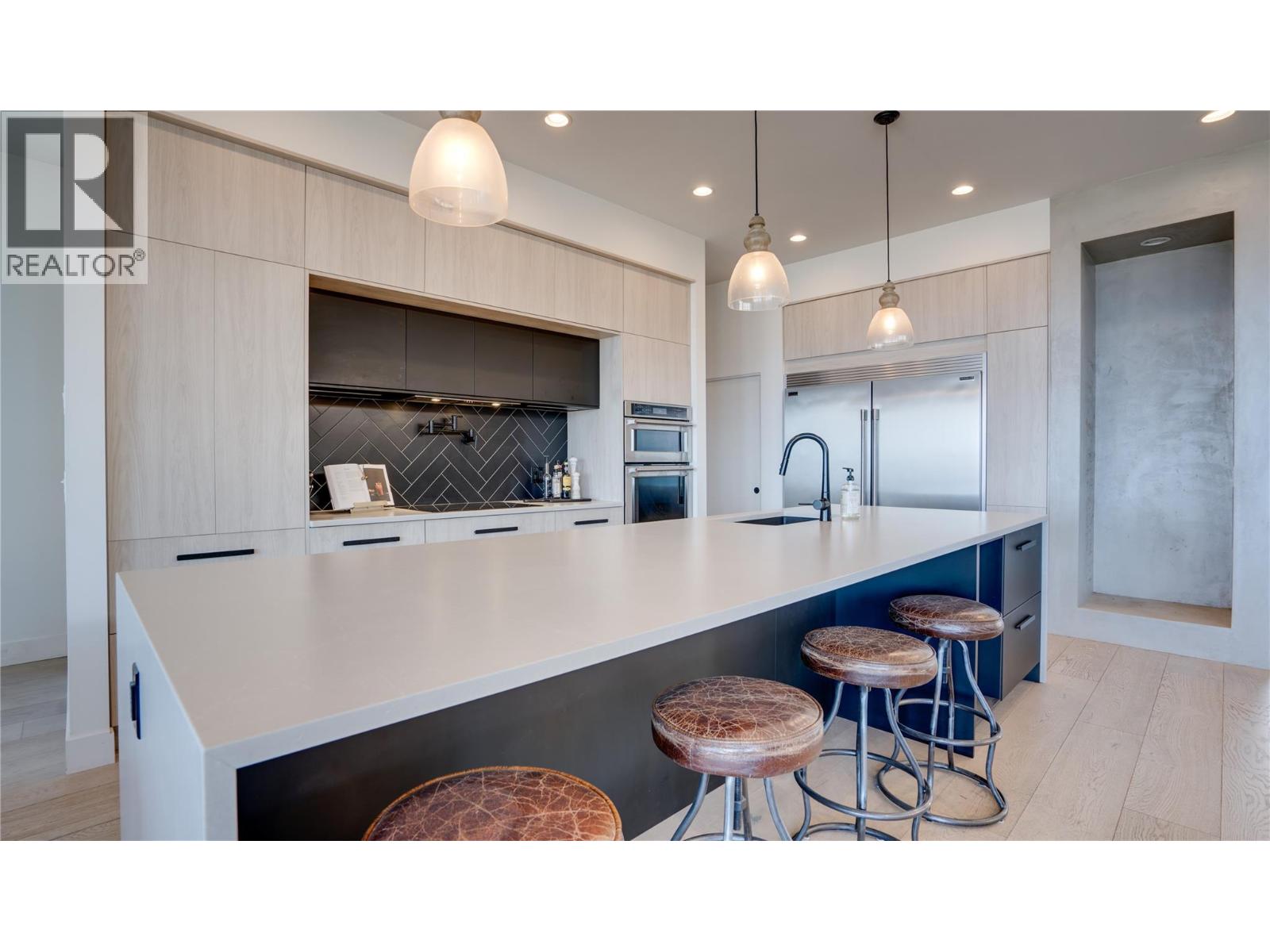  1220 Ponds Avenue, Kelowna