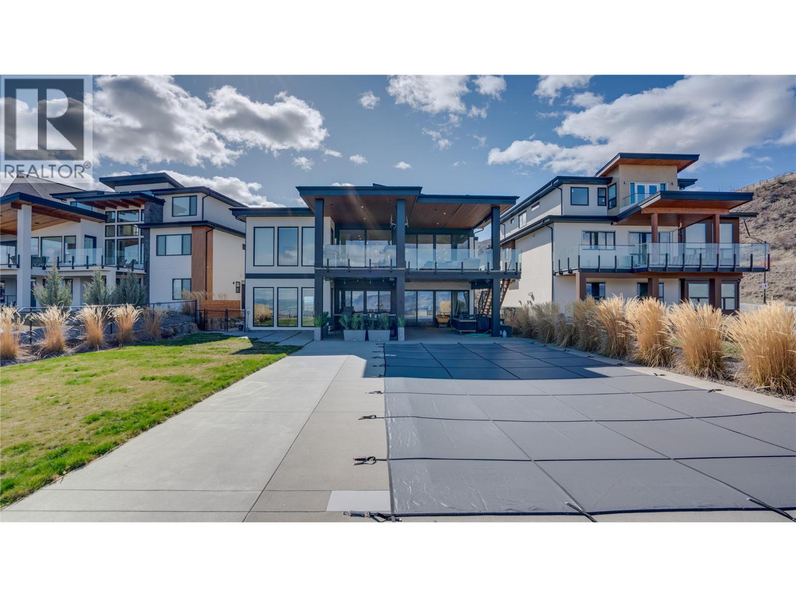  1220 Ponds Avenue, Kelowna