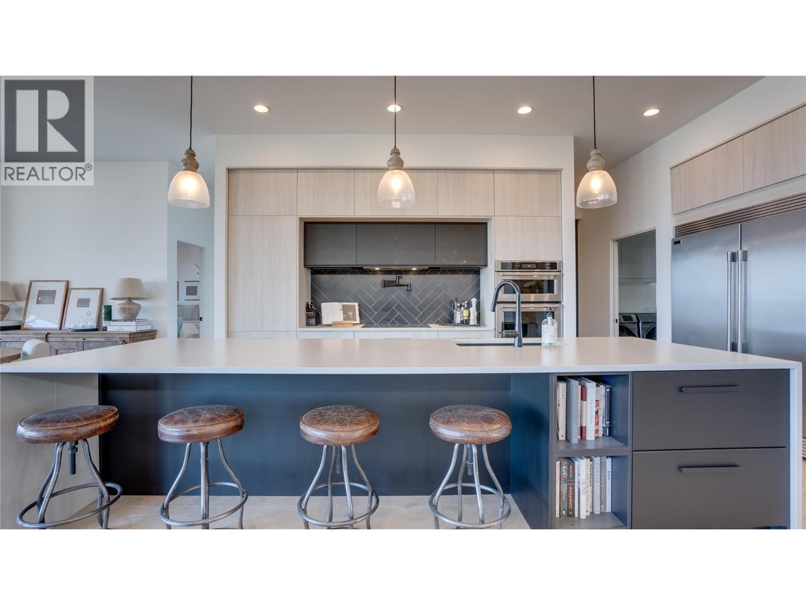  1220 Ponds Avenue, Kelowna