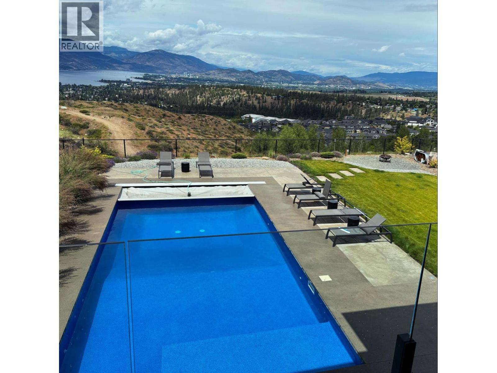  1220 Ponds Avenue, Kelowna