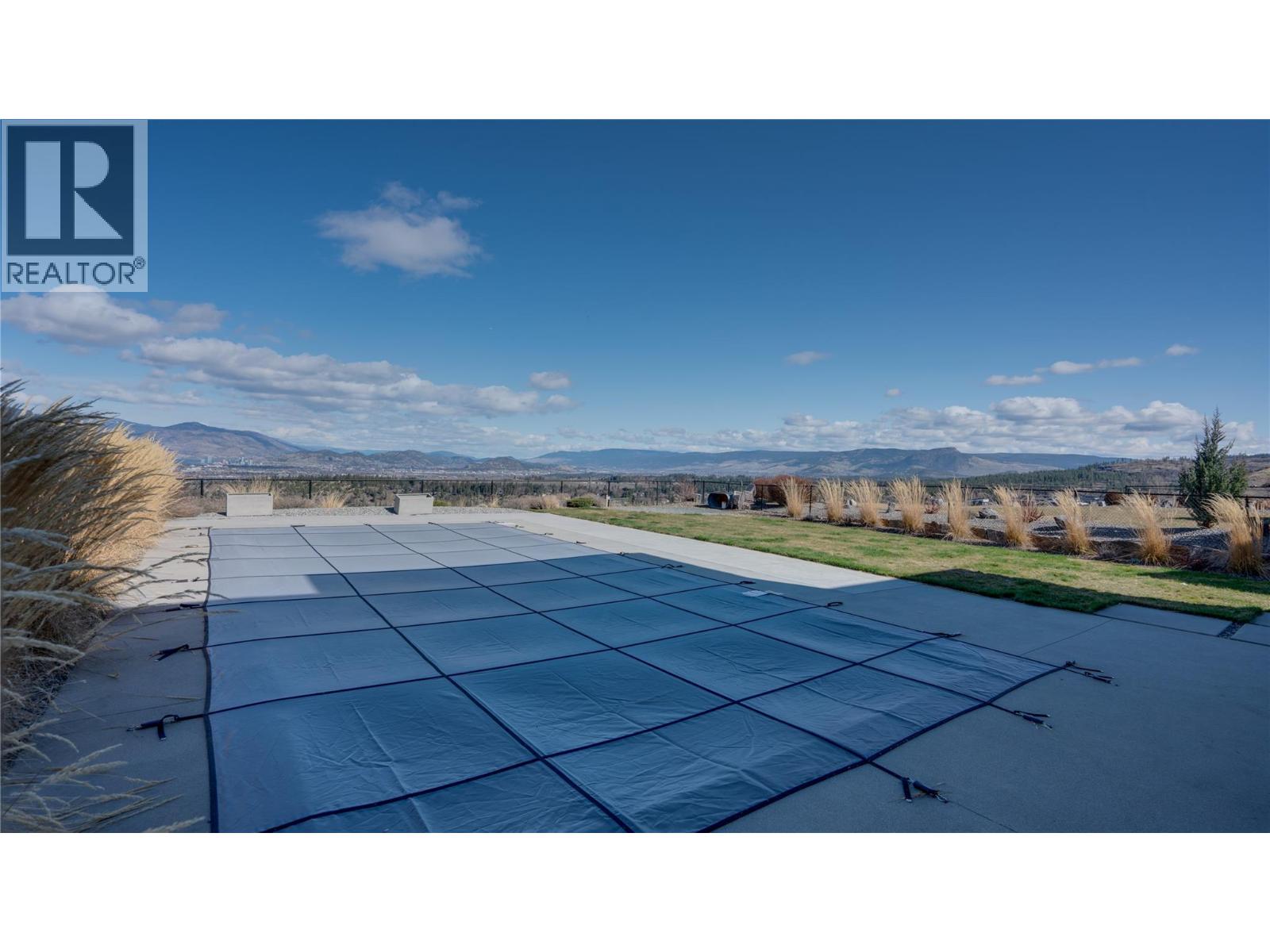  1220 Ponds Avenue, Kelowna