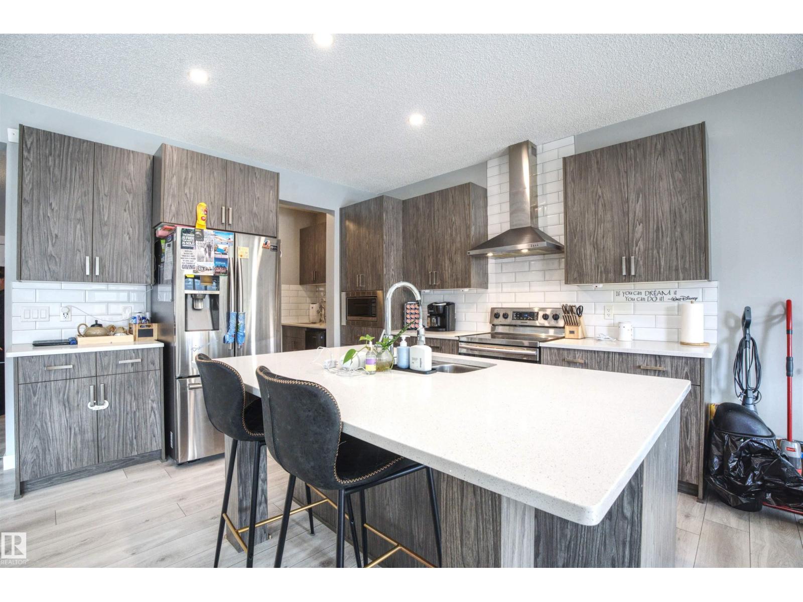 20503 99 AV NW, Edmonton