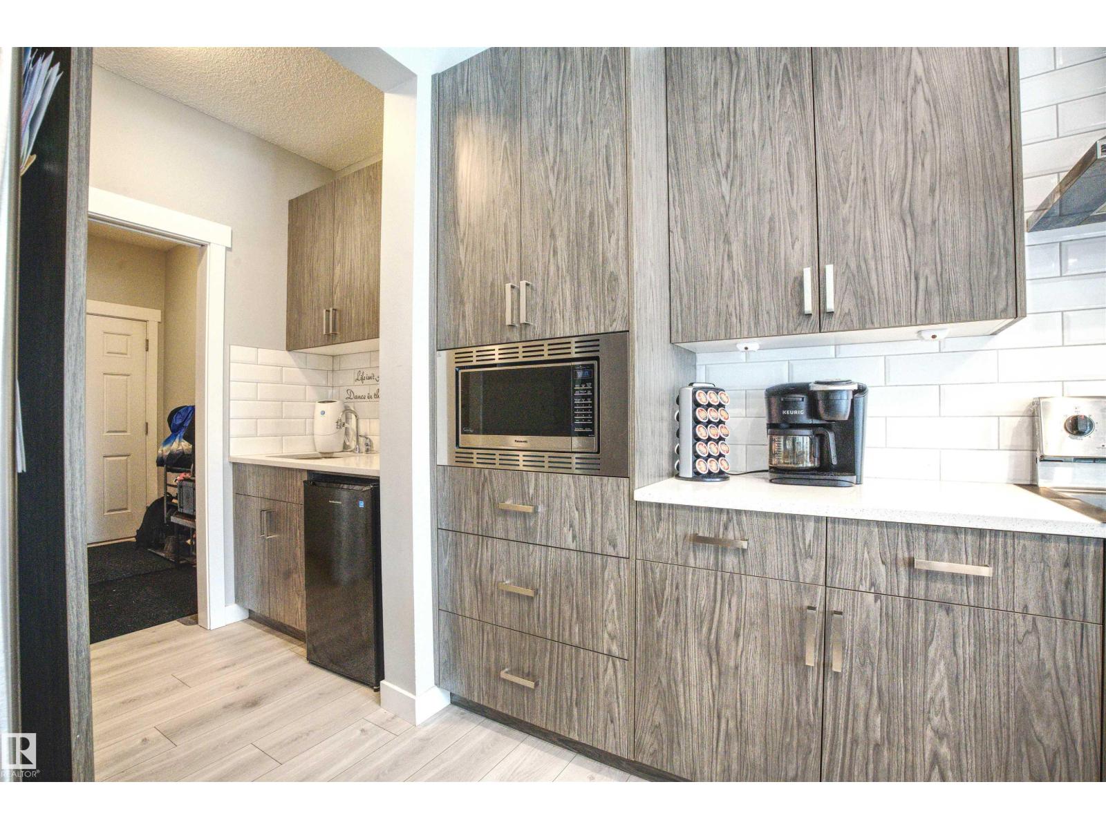 20503 99 AV NW, Edmonton