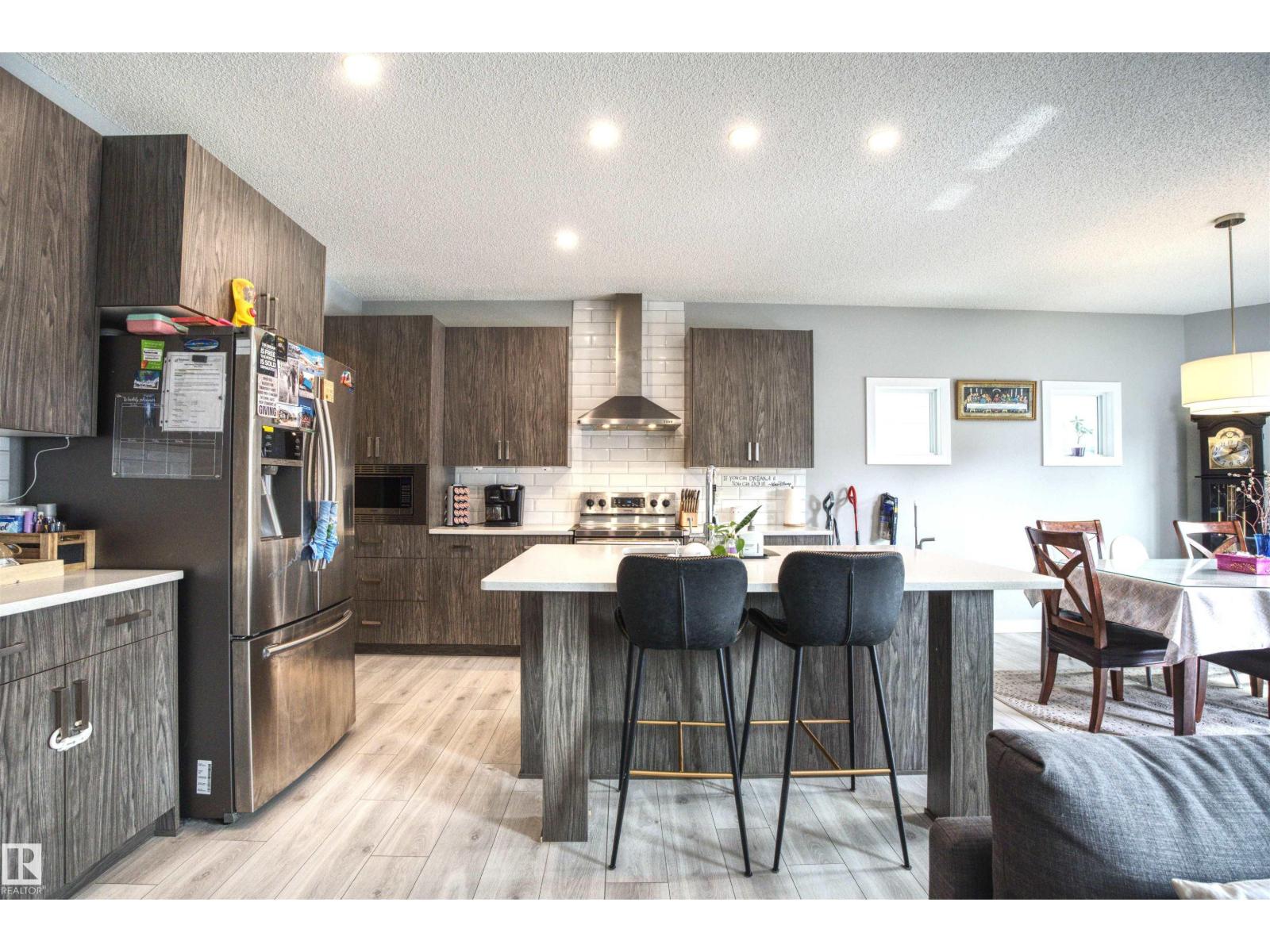 20503 99 AV NW, Edmonton