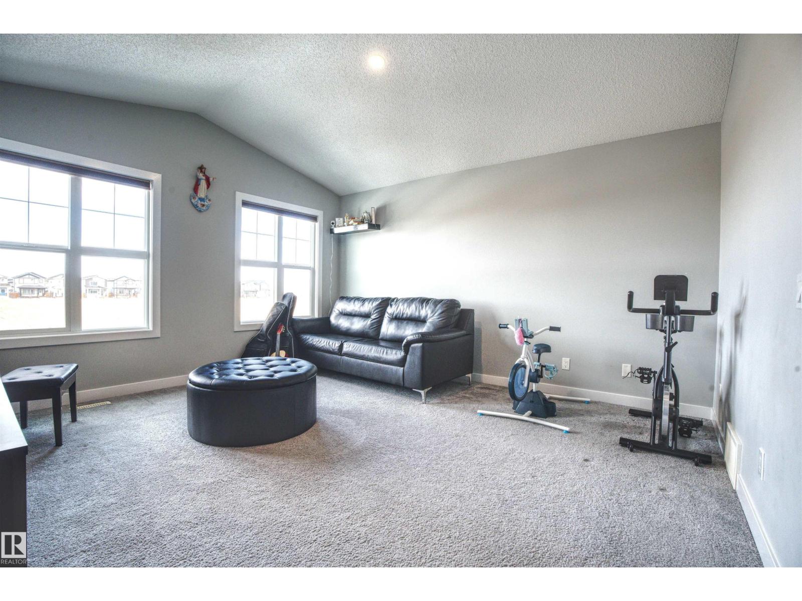 20503 99 AV NW, Edmonton