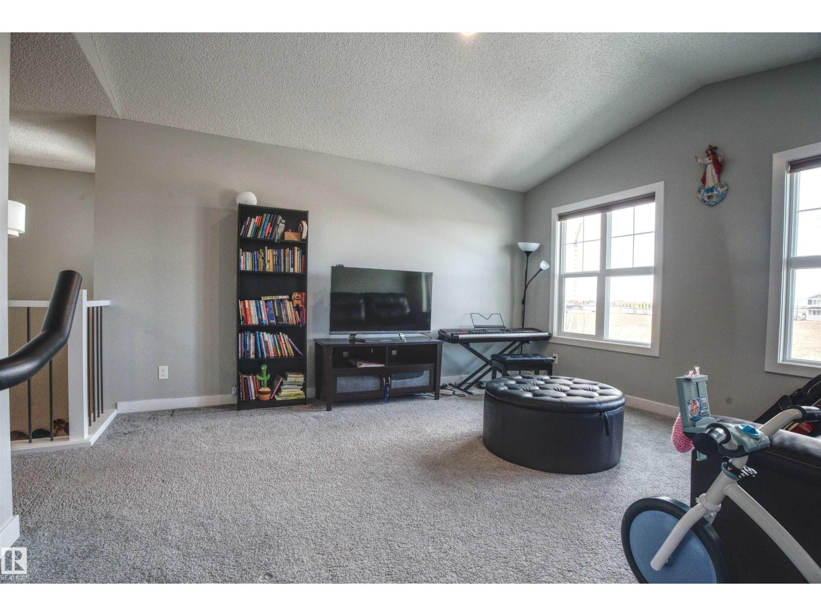 20503 99 AV NW, Edmonton