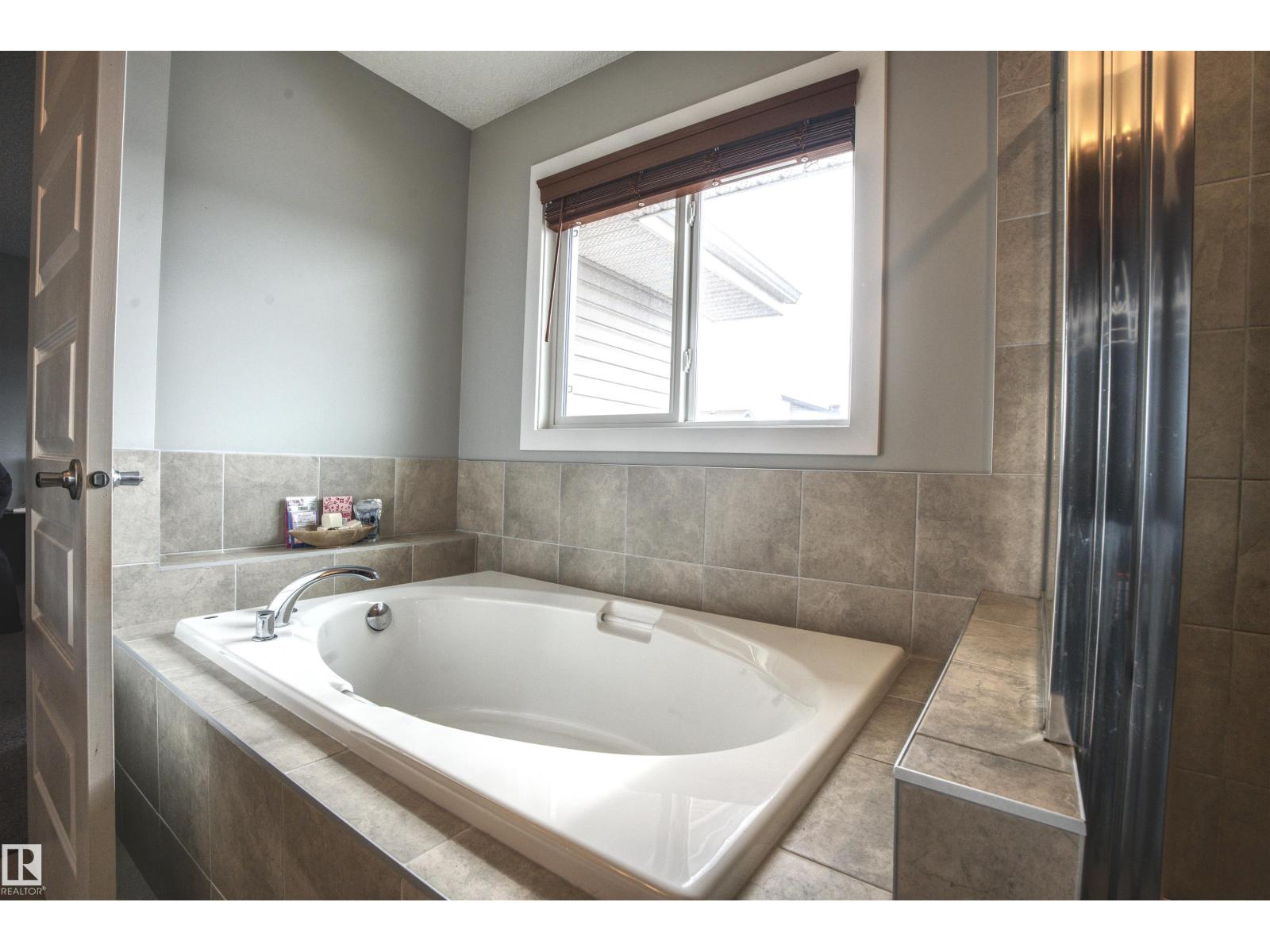 20503 99 AV NW, Edmonton