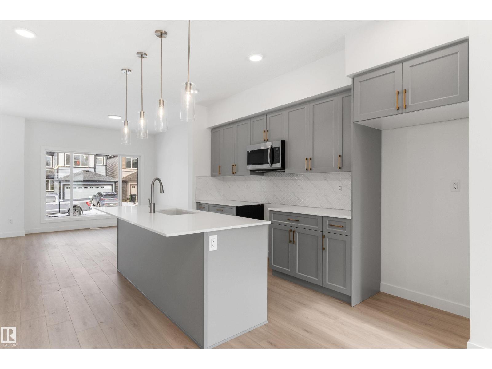 20719 43 AV NW - 18