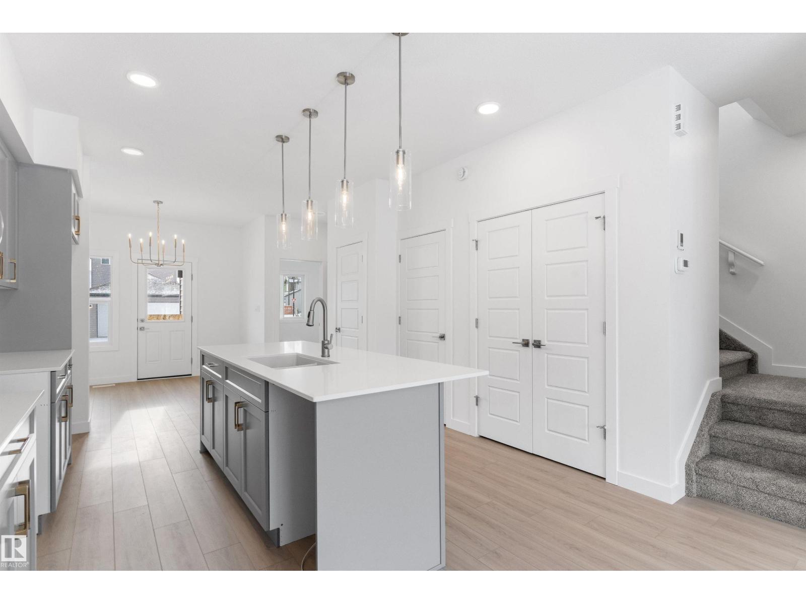 20719 43 AV NW - 21