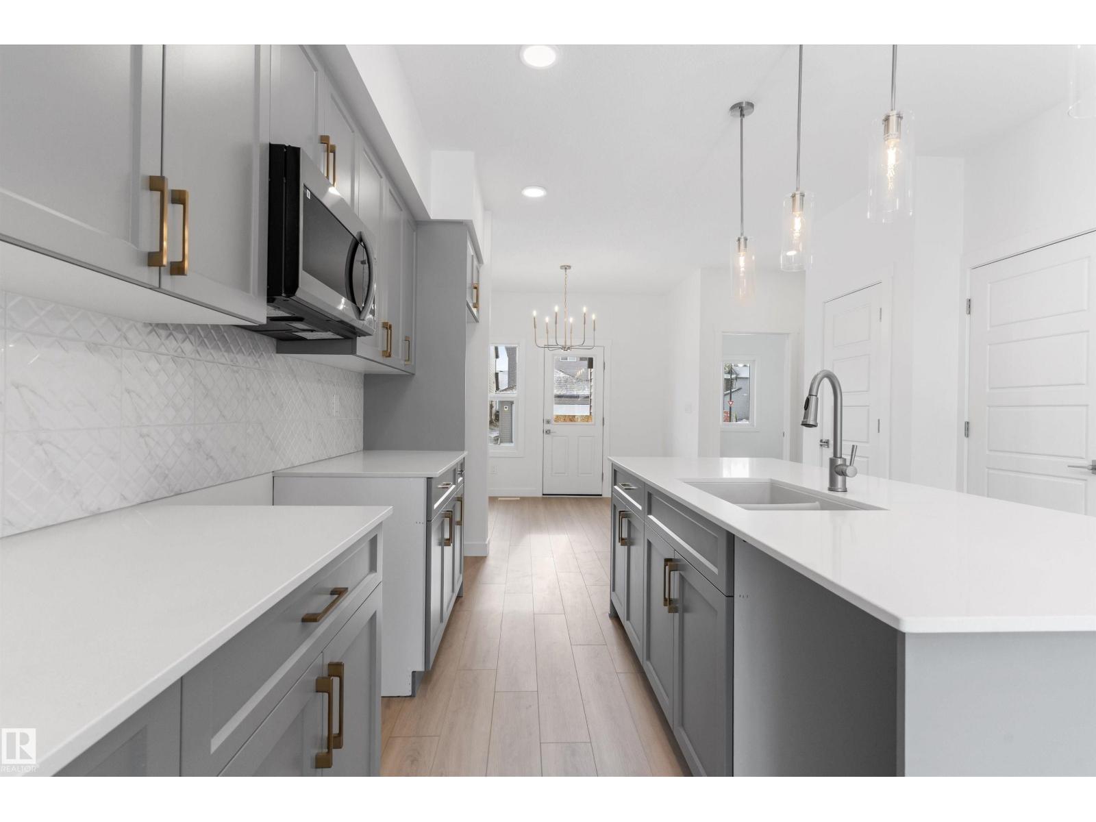 20719 43 AV NW - 22
