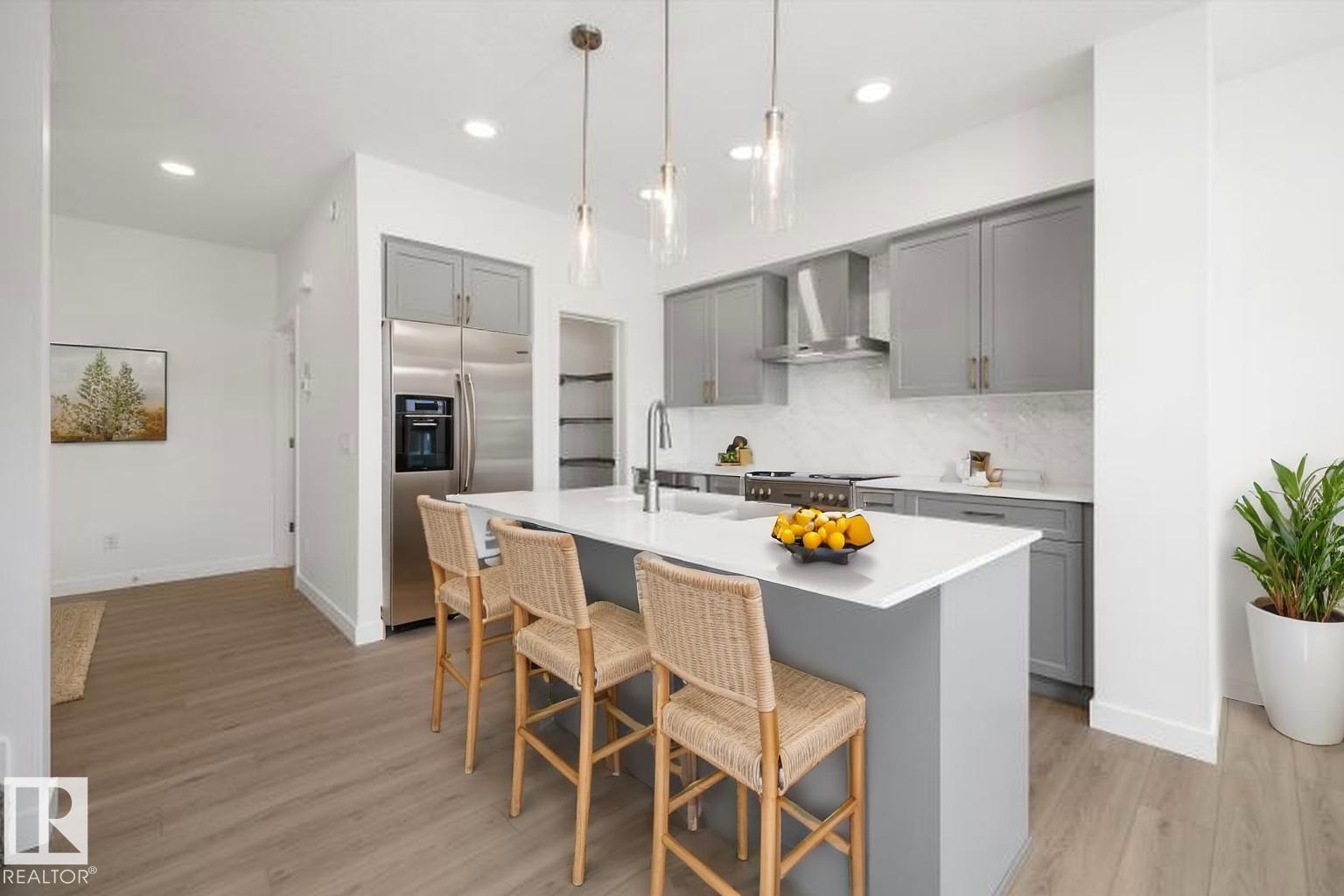 20719 43 AV NW - 5