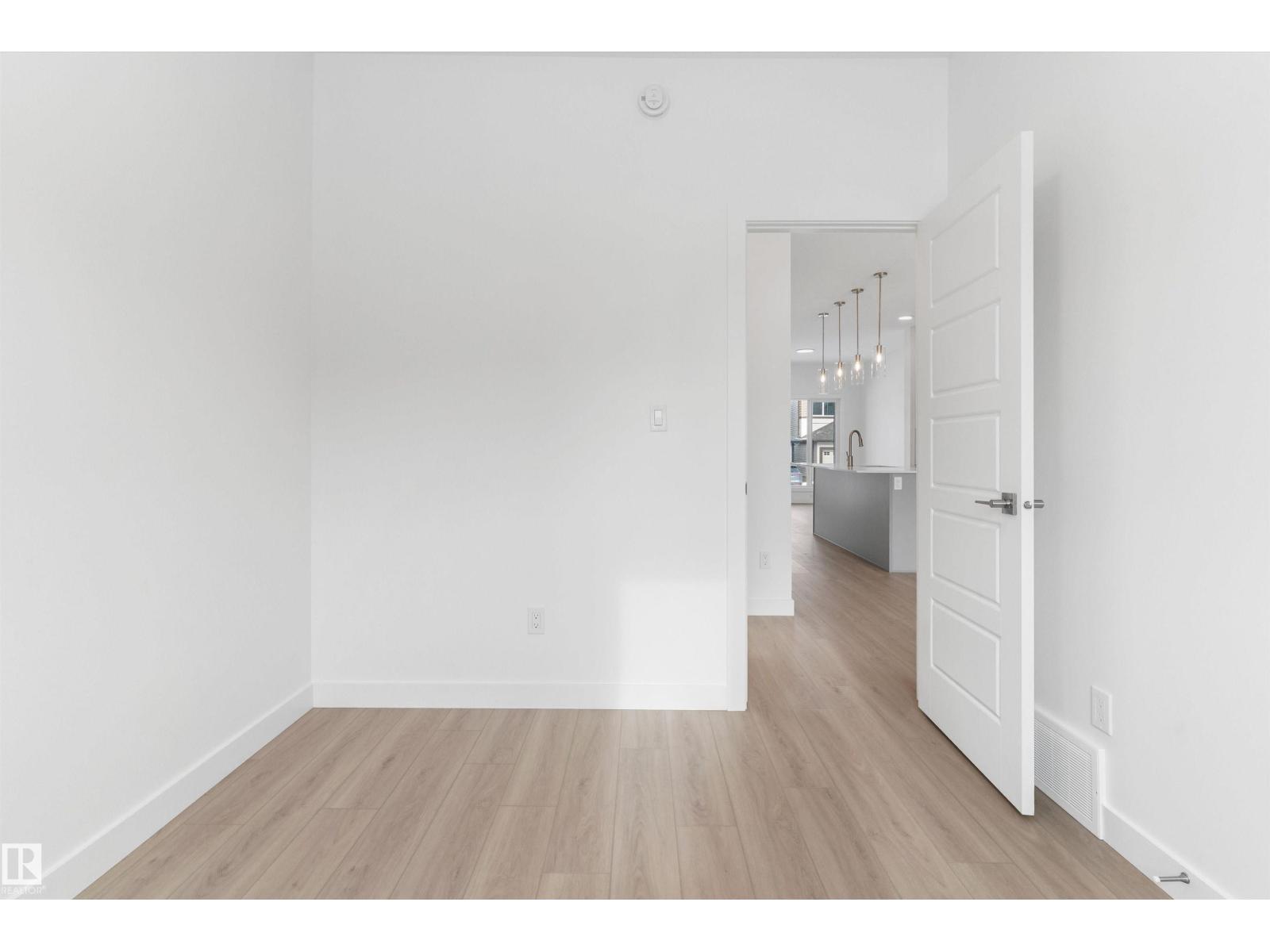 20719 43 AV NW - 12