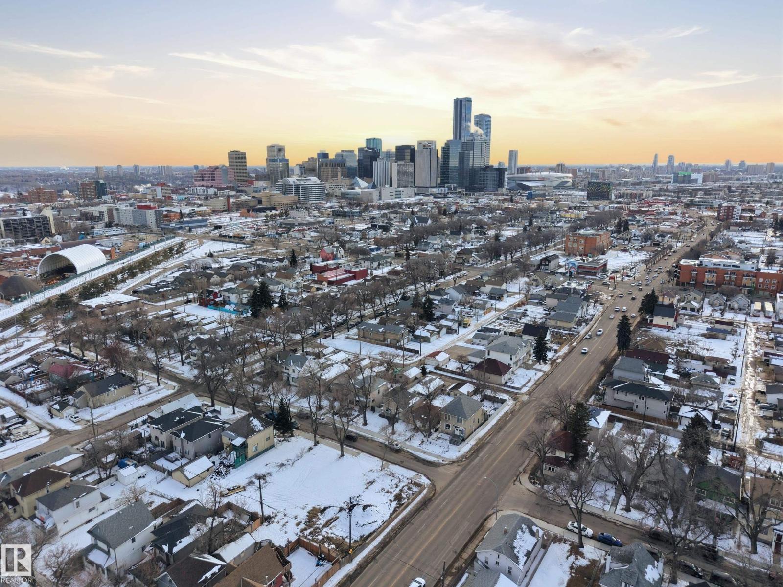10734 93 ST NW - 4
