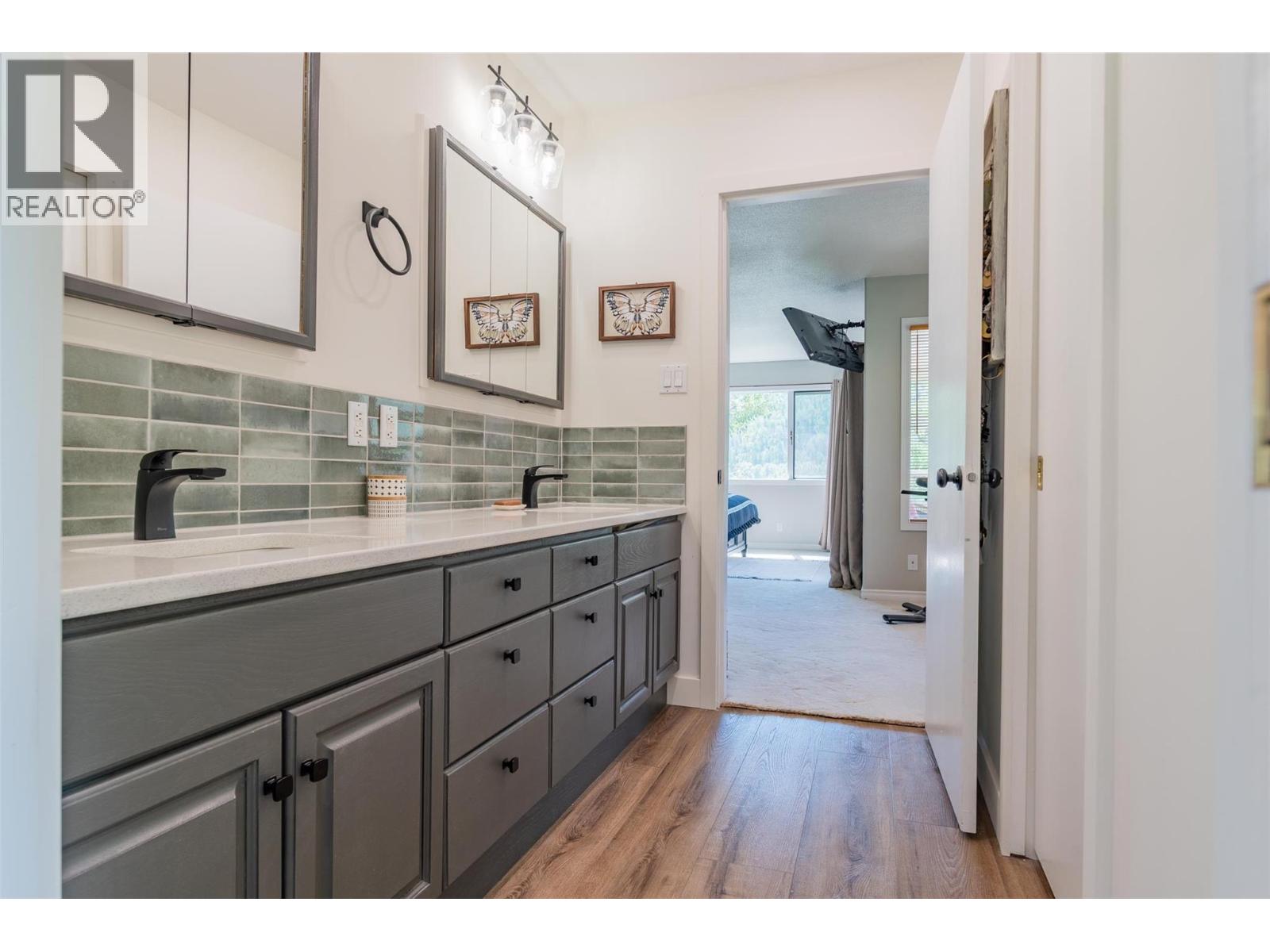 507 15TH Avenue, Genelle