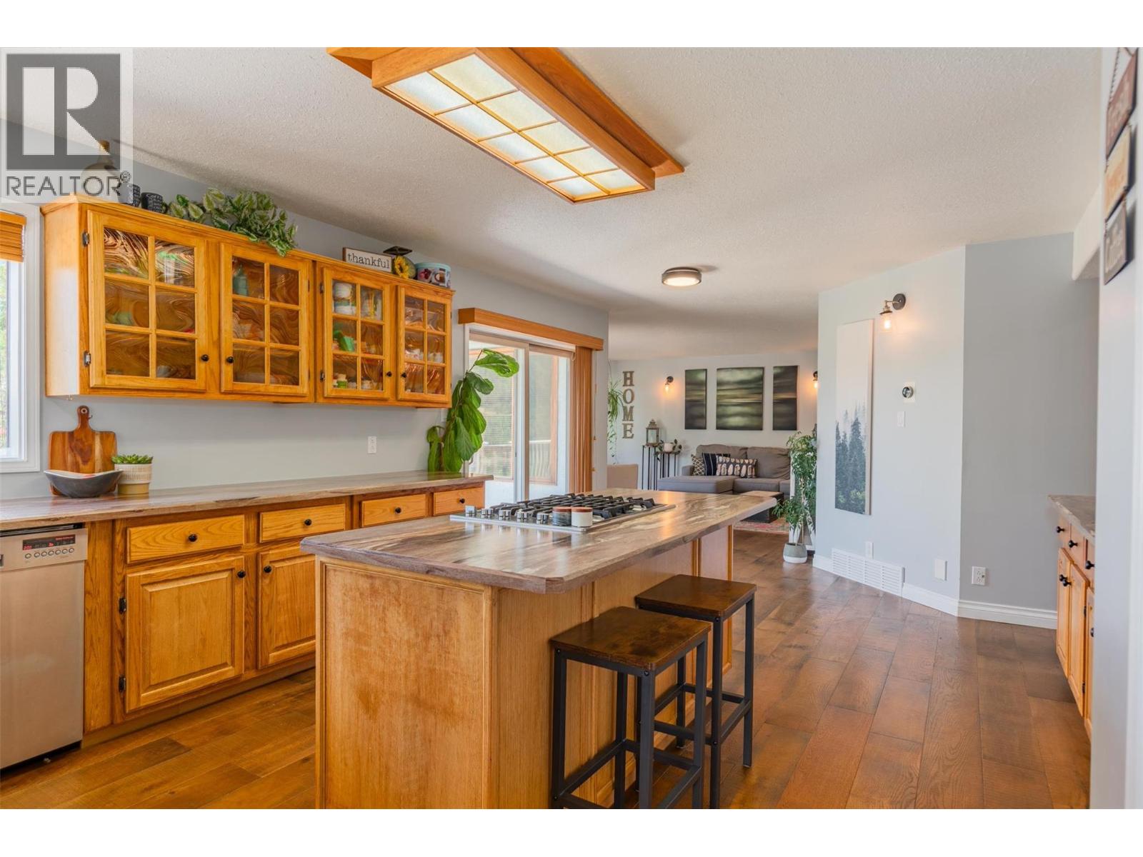 507 15TH Avenue, Genelle